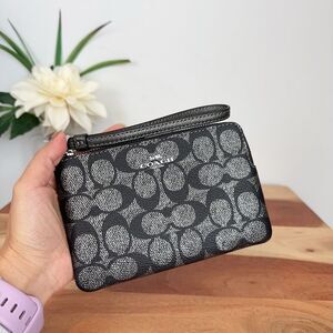 NWT Coach Corner Zip‎ Wristlet In Signature Canvas